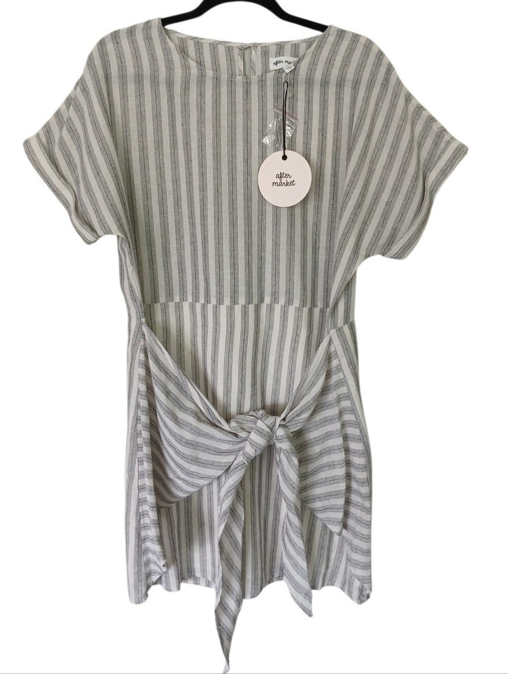 After Market NWT Women's Gray & White Striped Tie-Front Casual Dress Size Large